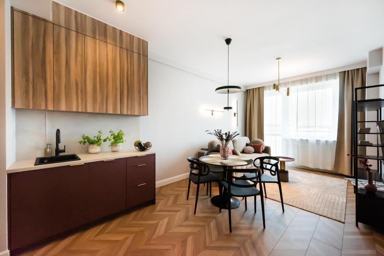 Remarkable City Centre Apartment ワルシャワ エクステリア 写真