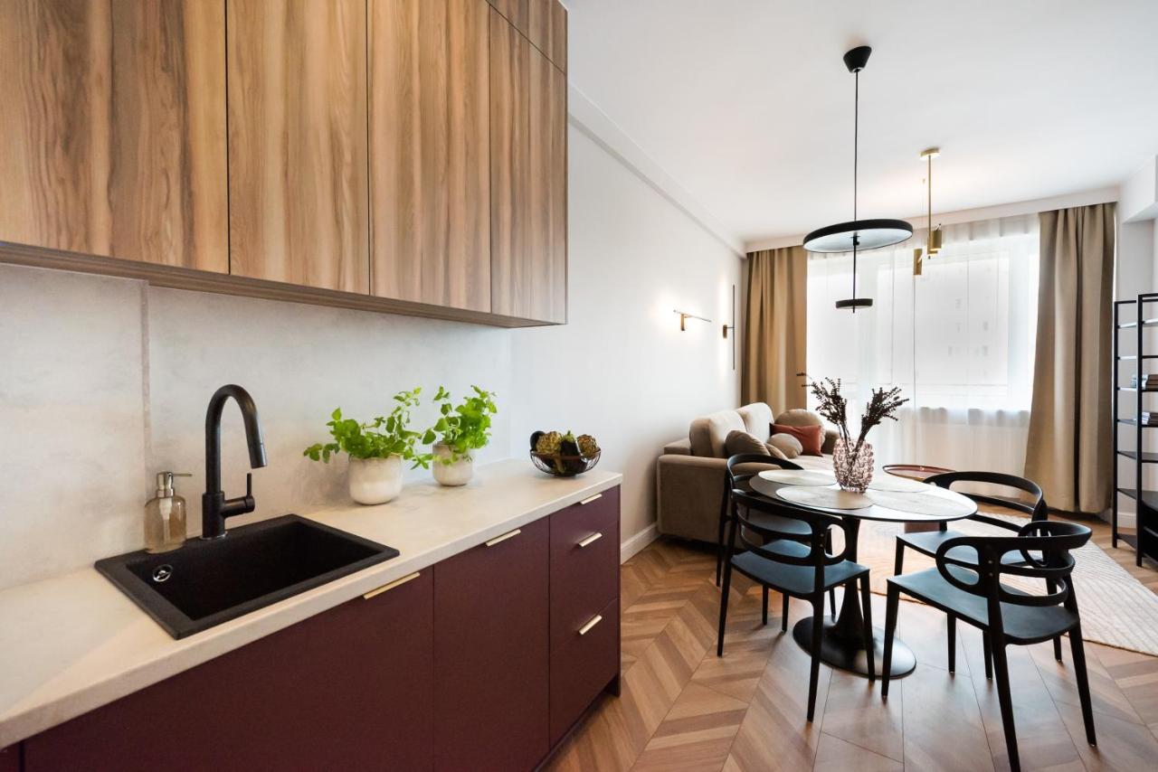 Remarkable City Centre Apartment ワルシャワ エクステリア 写真